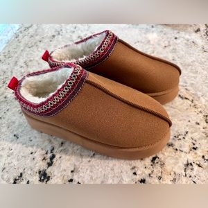 Chestnut Platform Slippers - New 39